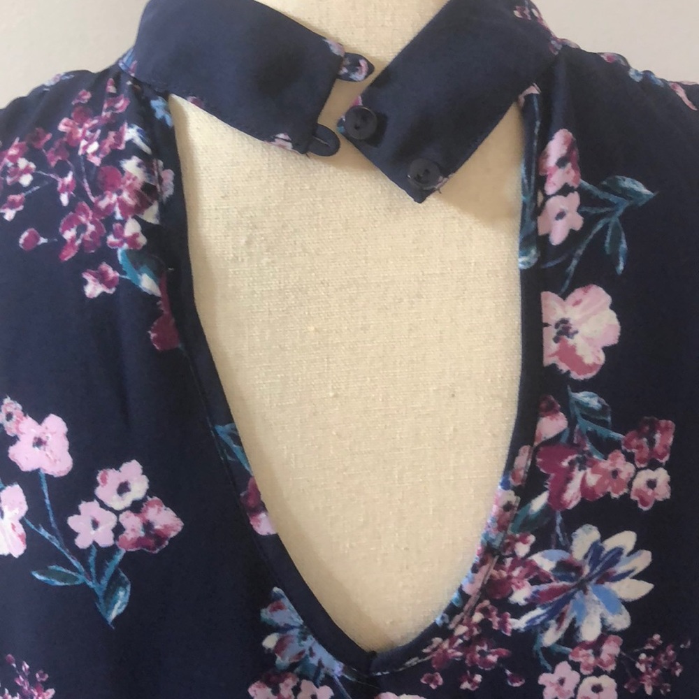 Floral Tank - Picture 4 of 4